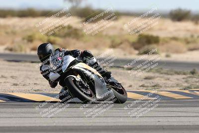 media/Nov-01-2025-CVMA (Sat) [[fc0f7531b8]]/Race 8-Supersport Middleweight/